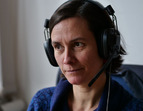 Telefonische Beratung. Frau mit headset 
˜ Bildnachweis: © eventfive GmbH