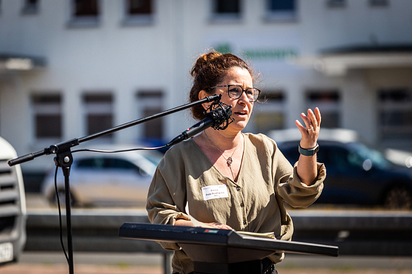 Auszubildende der Verbünde stellen dem Fachpublikum auch ihre Erfahrungen und Wünsche vor, die Sie in einem eigenen Workshop unter Anleitung erarbeitet haben. 